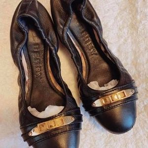 Burberry Leather Black flat shoes